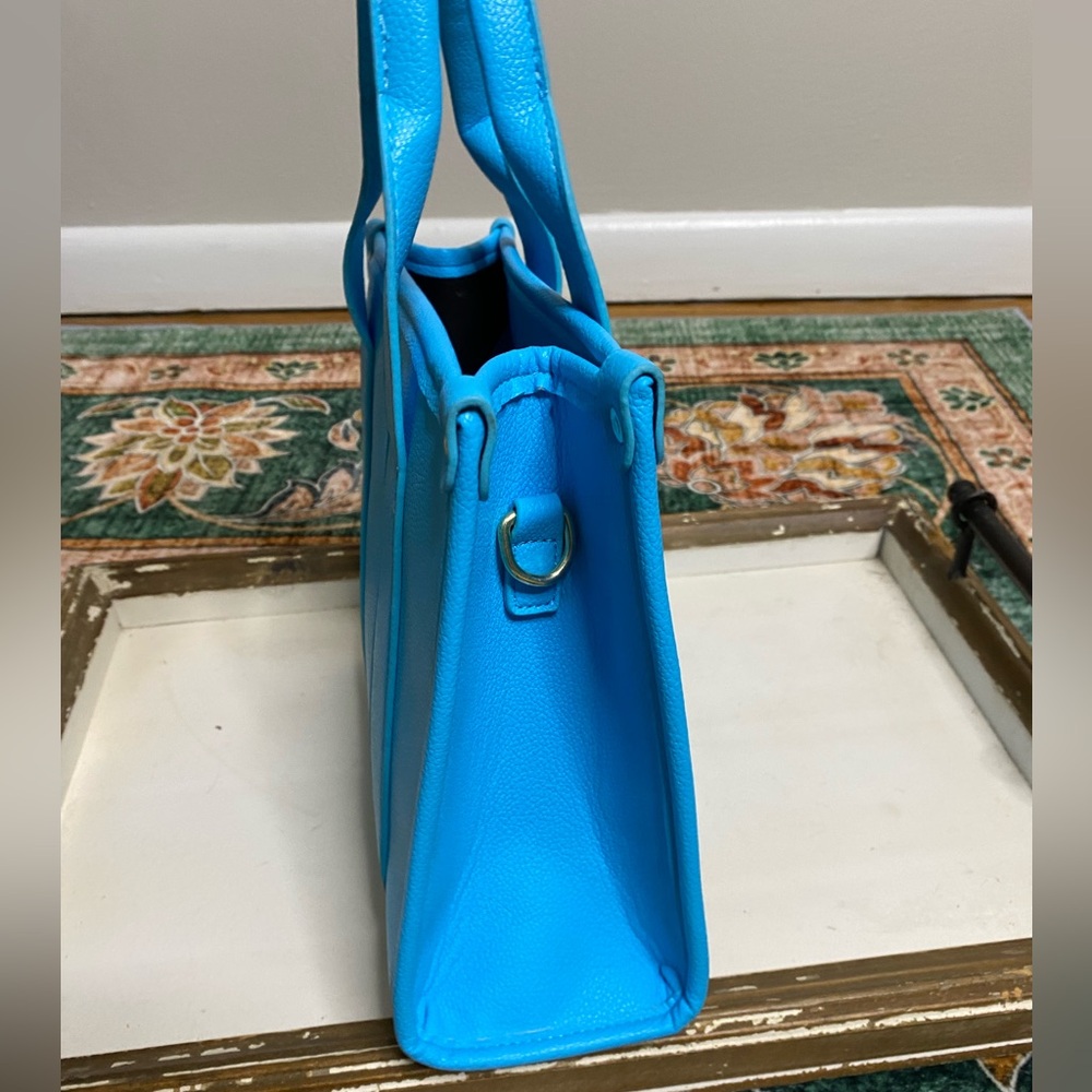 THE TOTE BAG IN LIGHT BLUE FAUX LEATHER - Picture 3 of 6